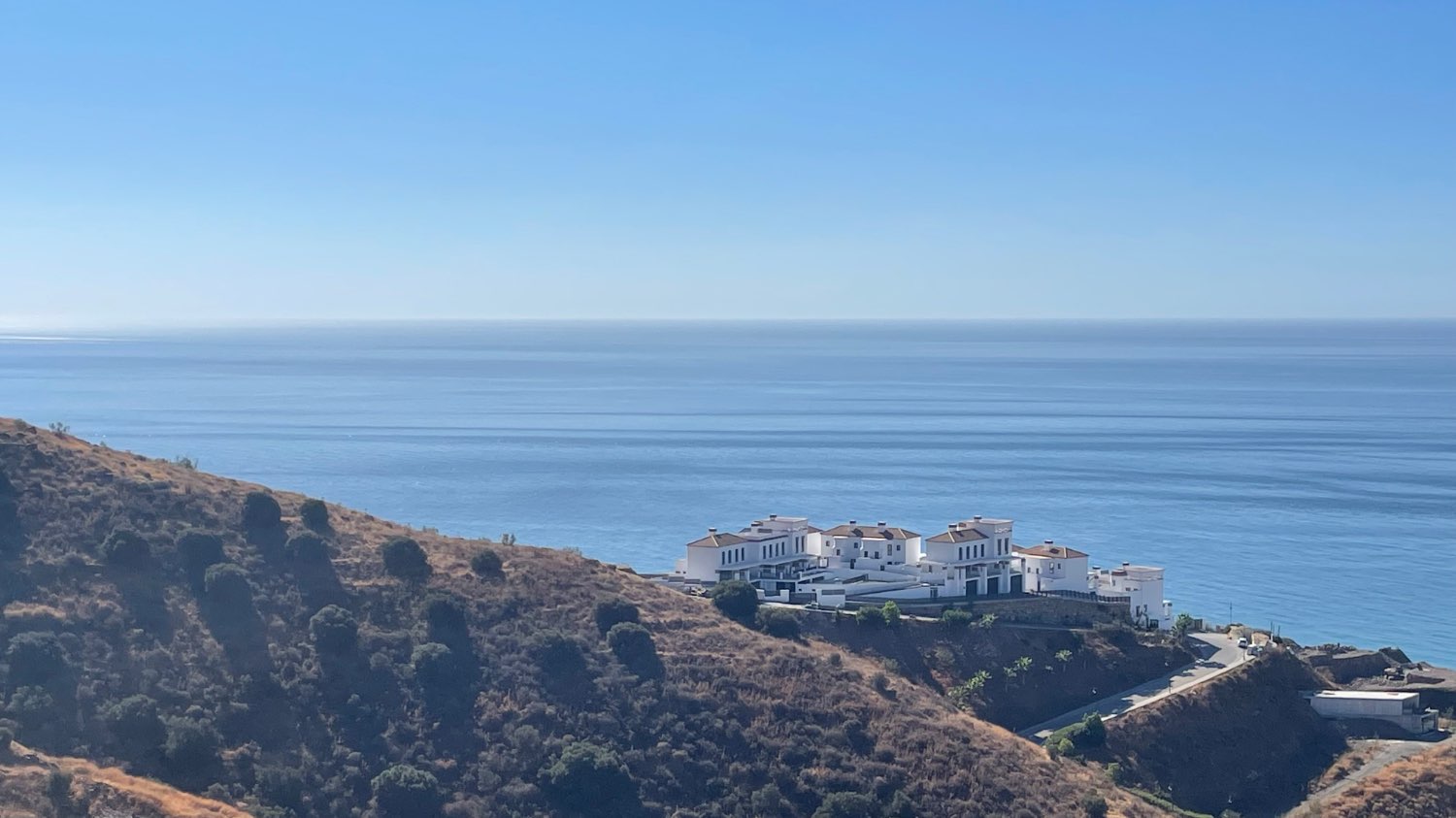 immaculate townhouse with panoramic sea views