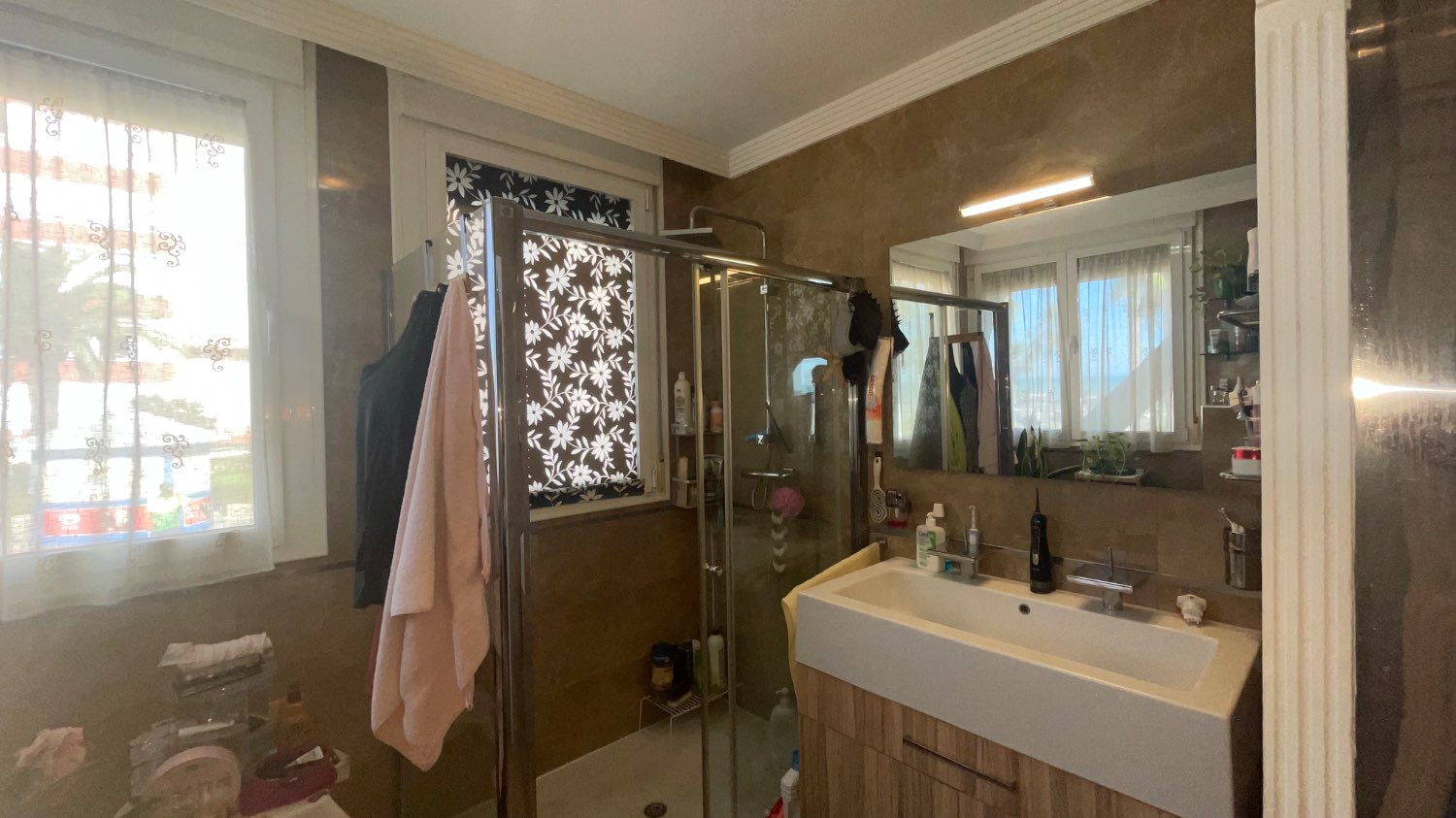 Frontline ground floor apartment of 170m2