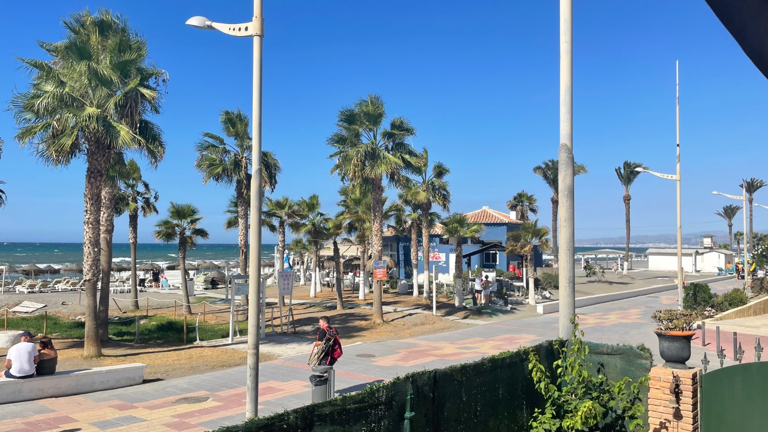 Frontline ground floor apartment of 170m2