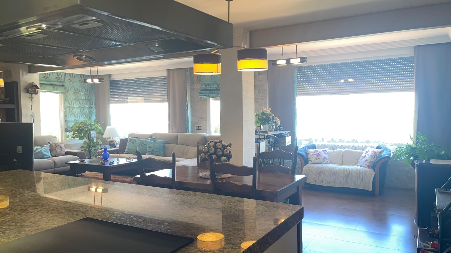 Frontline ground floor apartment of 170m2