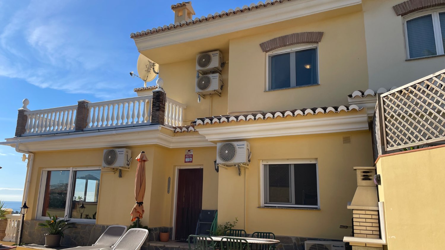 Semi detached villa in Torrox Costa