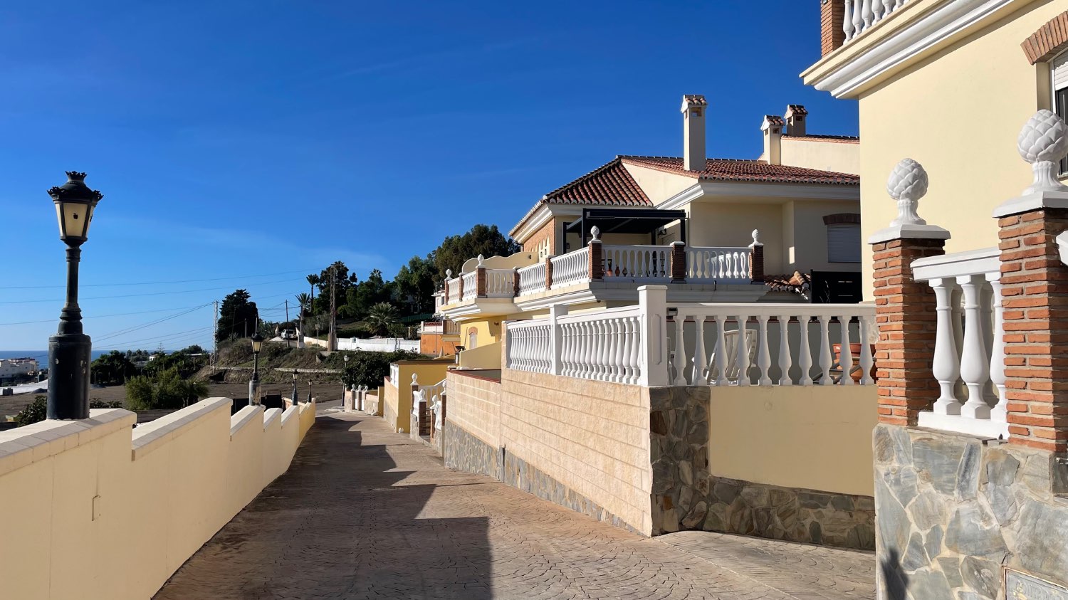 Semi detached villa in Torrox Costa