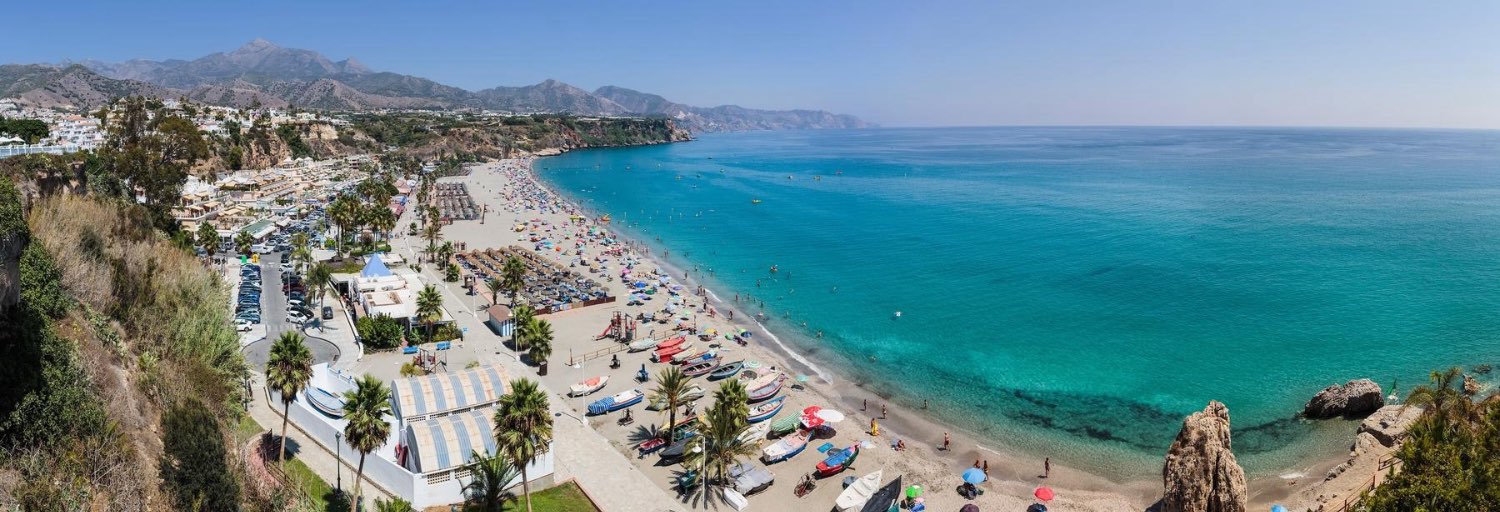 Frontline apartment Burriana Playa with 100m2 terrace