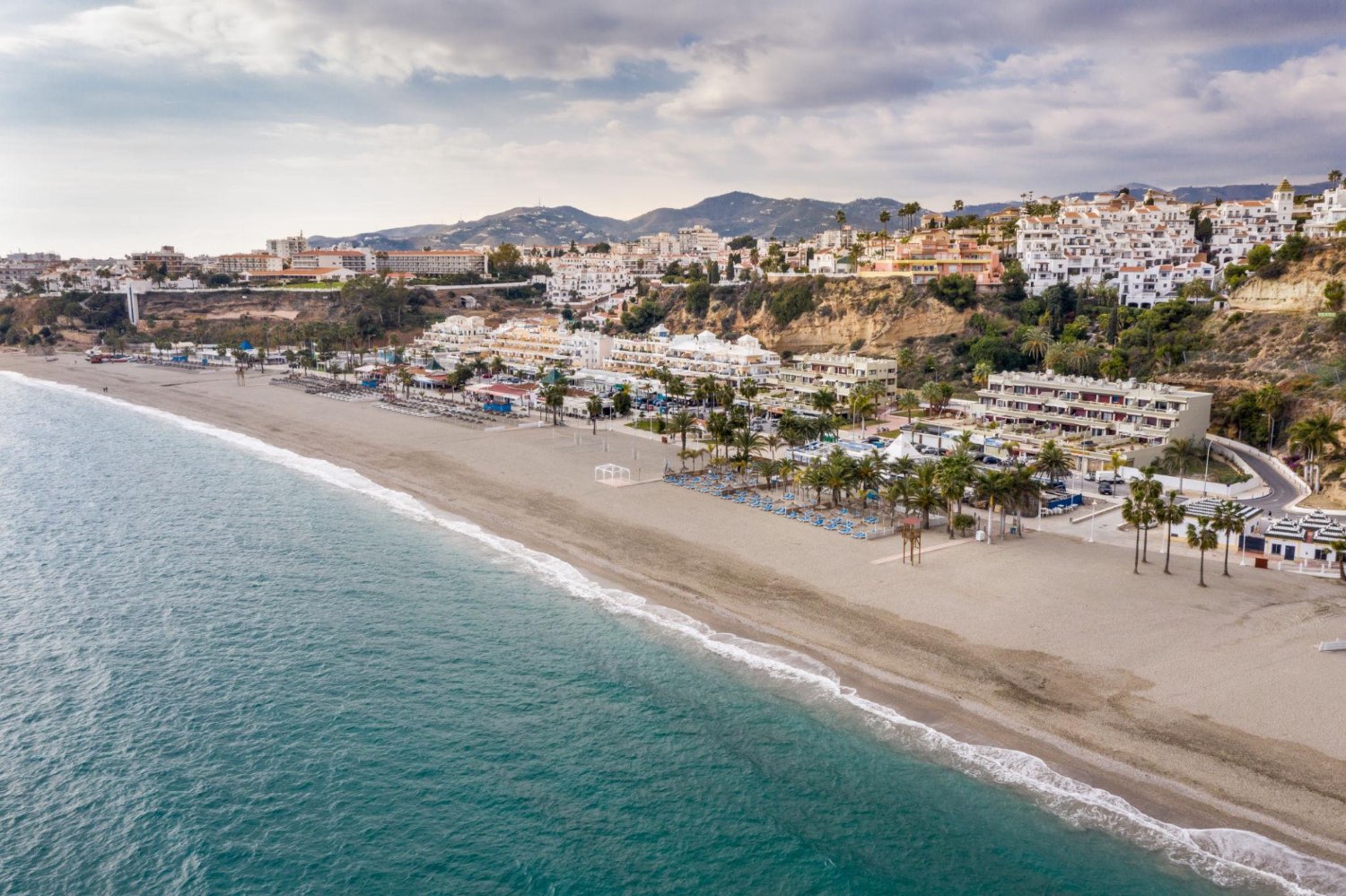 Frontline apartment Burriana Playa with 100m2 terrace