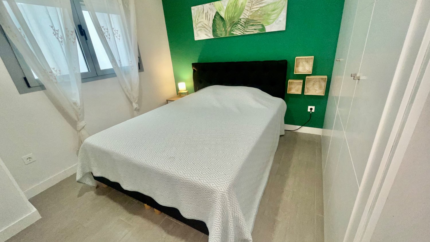Newly built frontline apartment in Torrox Costa