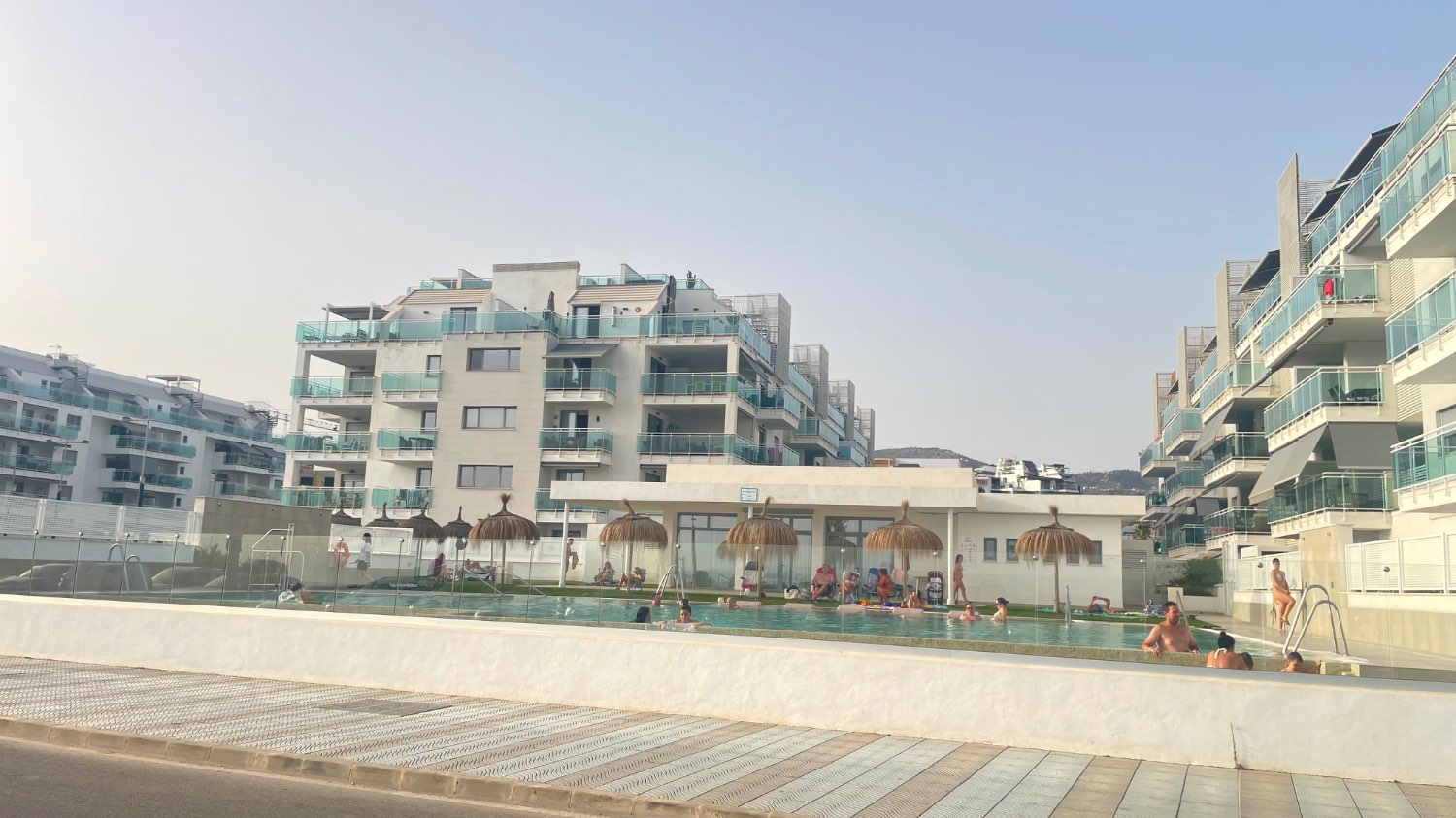 Apartamento recién construido en primera línea en Torrox Costa