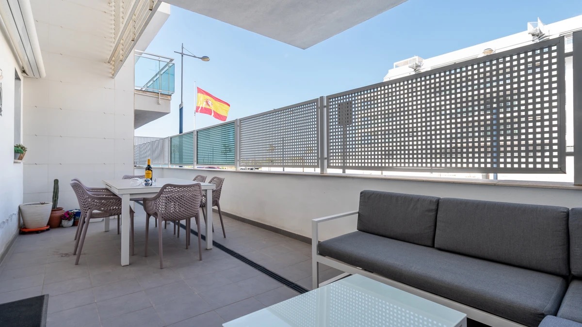 Newly built frontline apartment in Torrox Costa