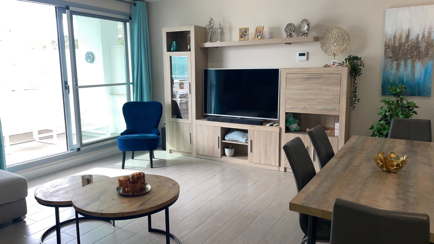 Newly built frontline apartment in Torrox Costa