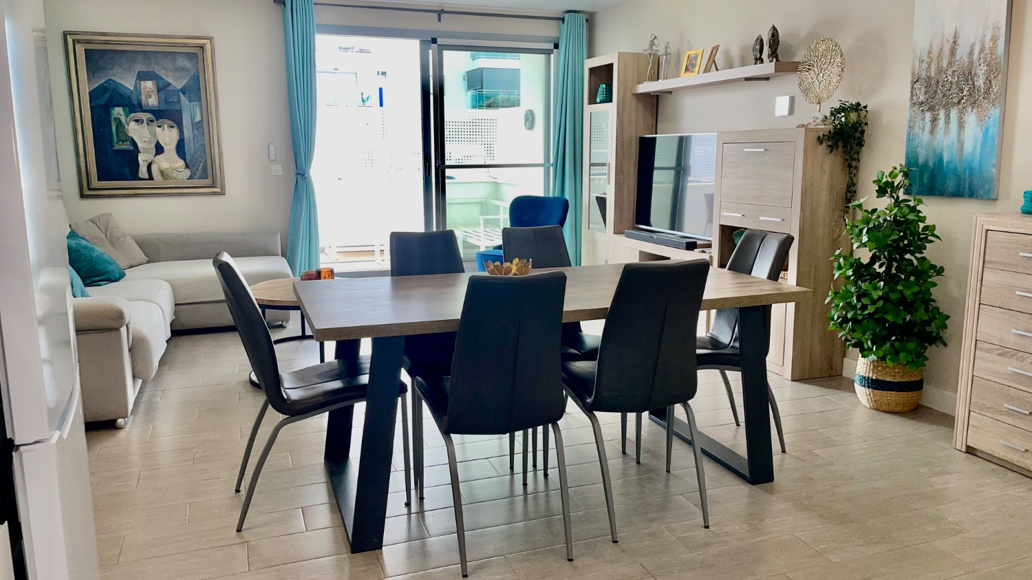 Newly built frontline apartment in Torrox Costa