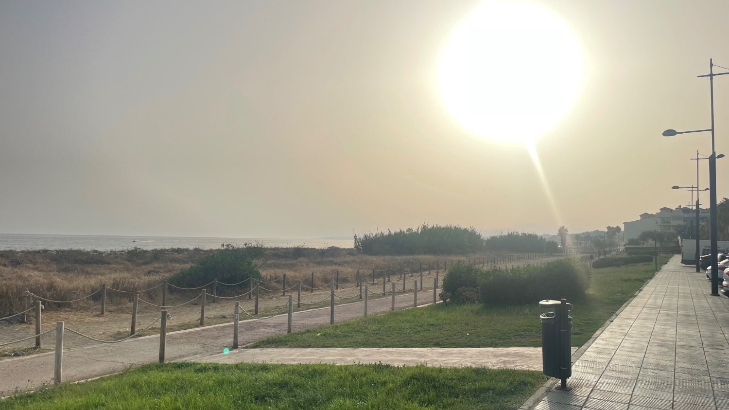 Apartamento recién construido en primera línea en Torrox Costa