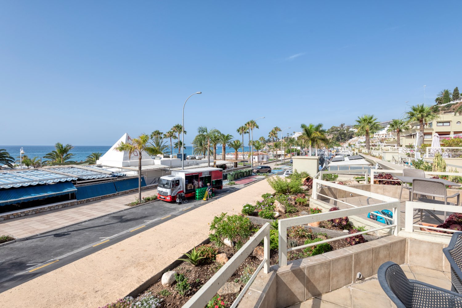 3 bed frontline apartment on Burriana Playa