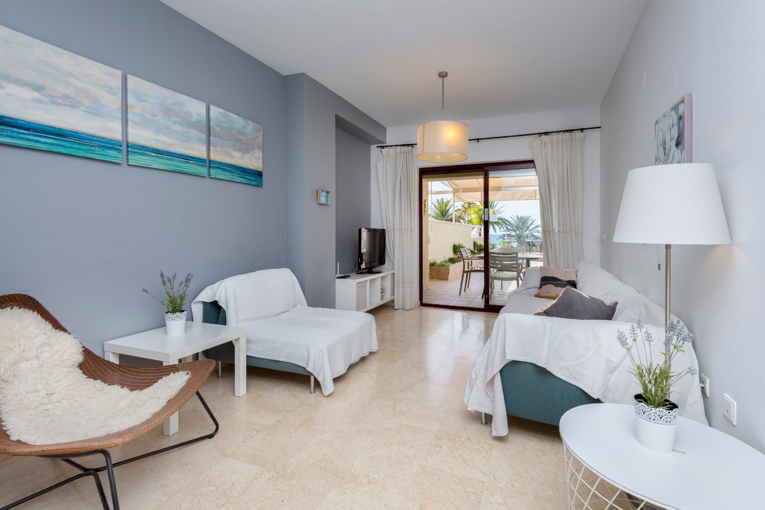 3 bed frontline apartment on Burriana Playa