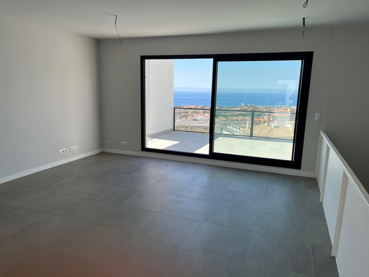 SEMI-DETACHED HOUSE WITH FANTASTIC SEA VIEW
