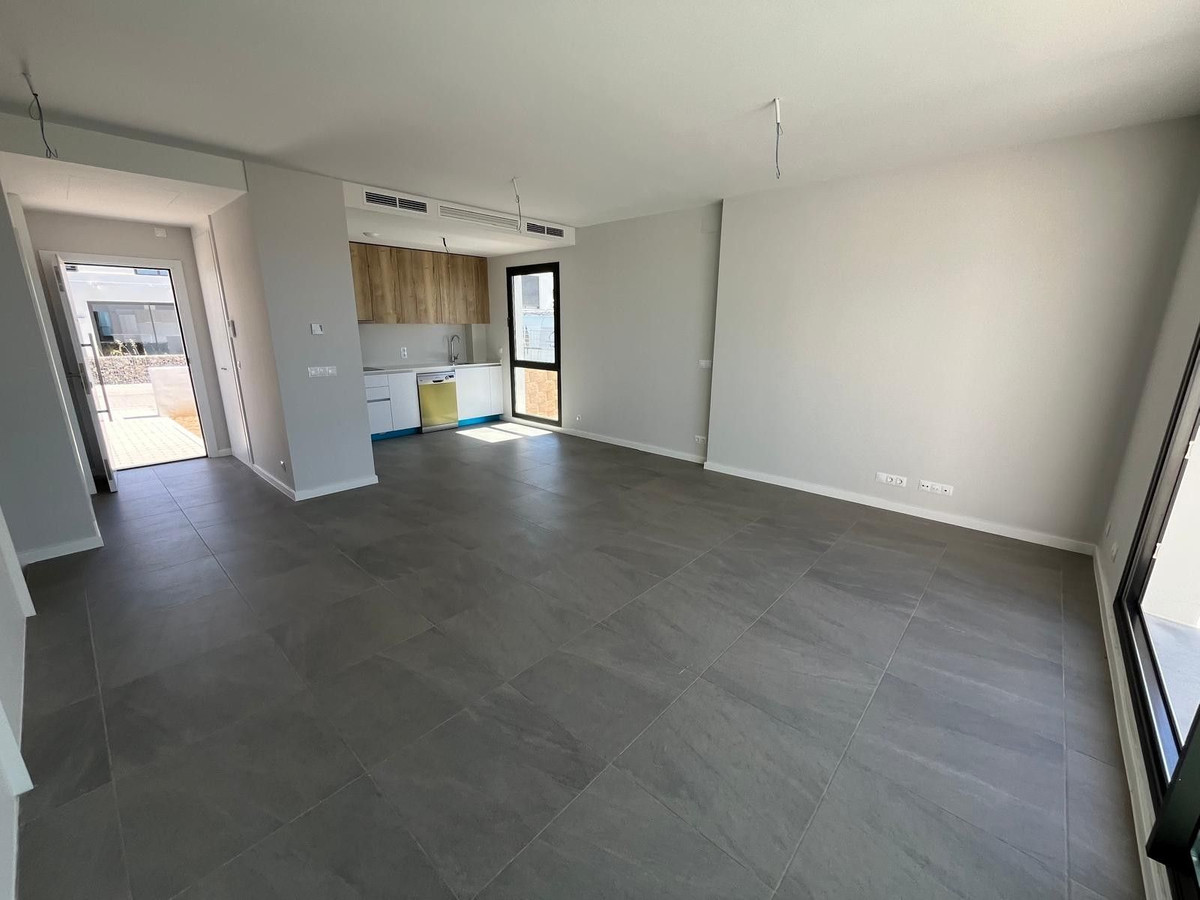 SEMI-DETACHED HOUSE WITH FANTASTIC SEA VIEW