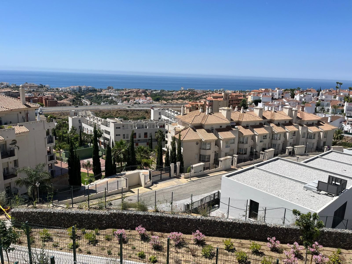 SEMI-DETACHED HOUSE WITH FANTASTIC SEA VIEW