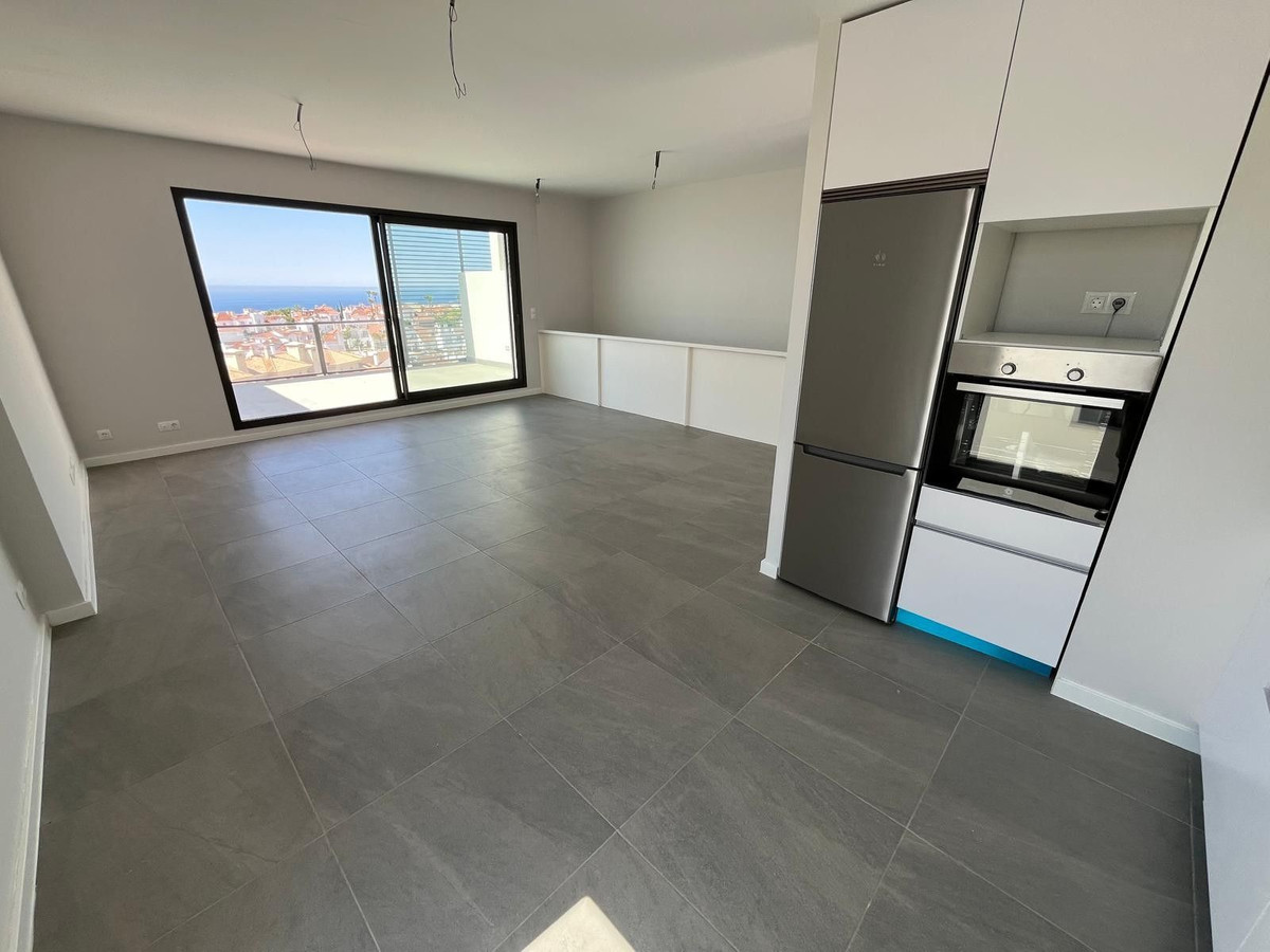 SEMI-DETACHED HOUSE WITH FANTASTIC SEA VIEW