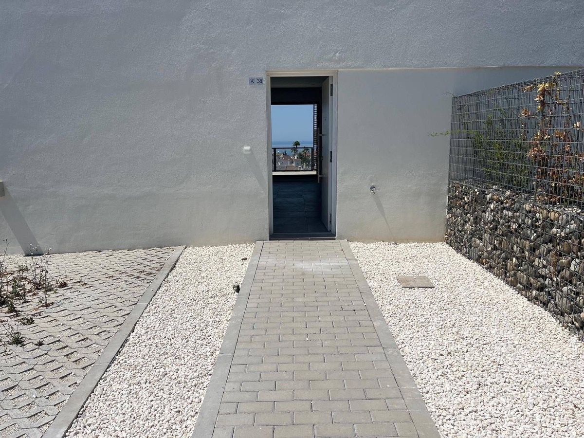 NEW BUILT SEMI DETACHED HOUSE WITH GREAT SEA VIEWS