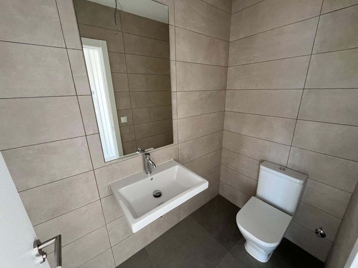 NEW BUILT SEMI DETACHED HOUSE WITH GREAT SEA VIEWS