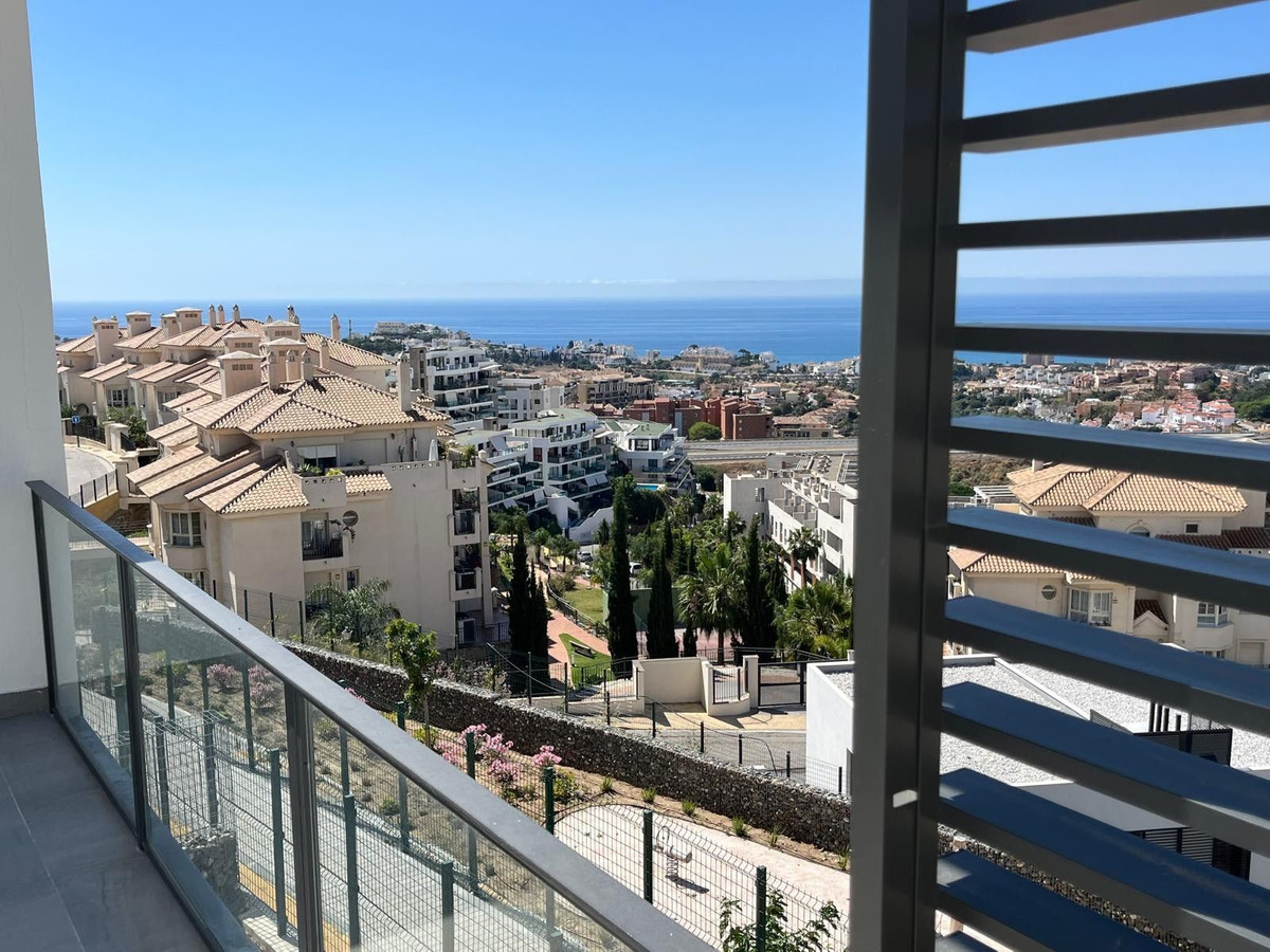 NEW BUILT SEMI DETACHED HOUSE WITH GREAT SEA VIEWS