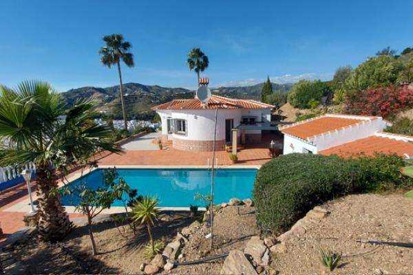 unique country villa in Torrox
