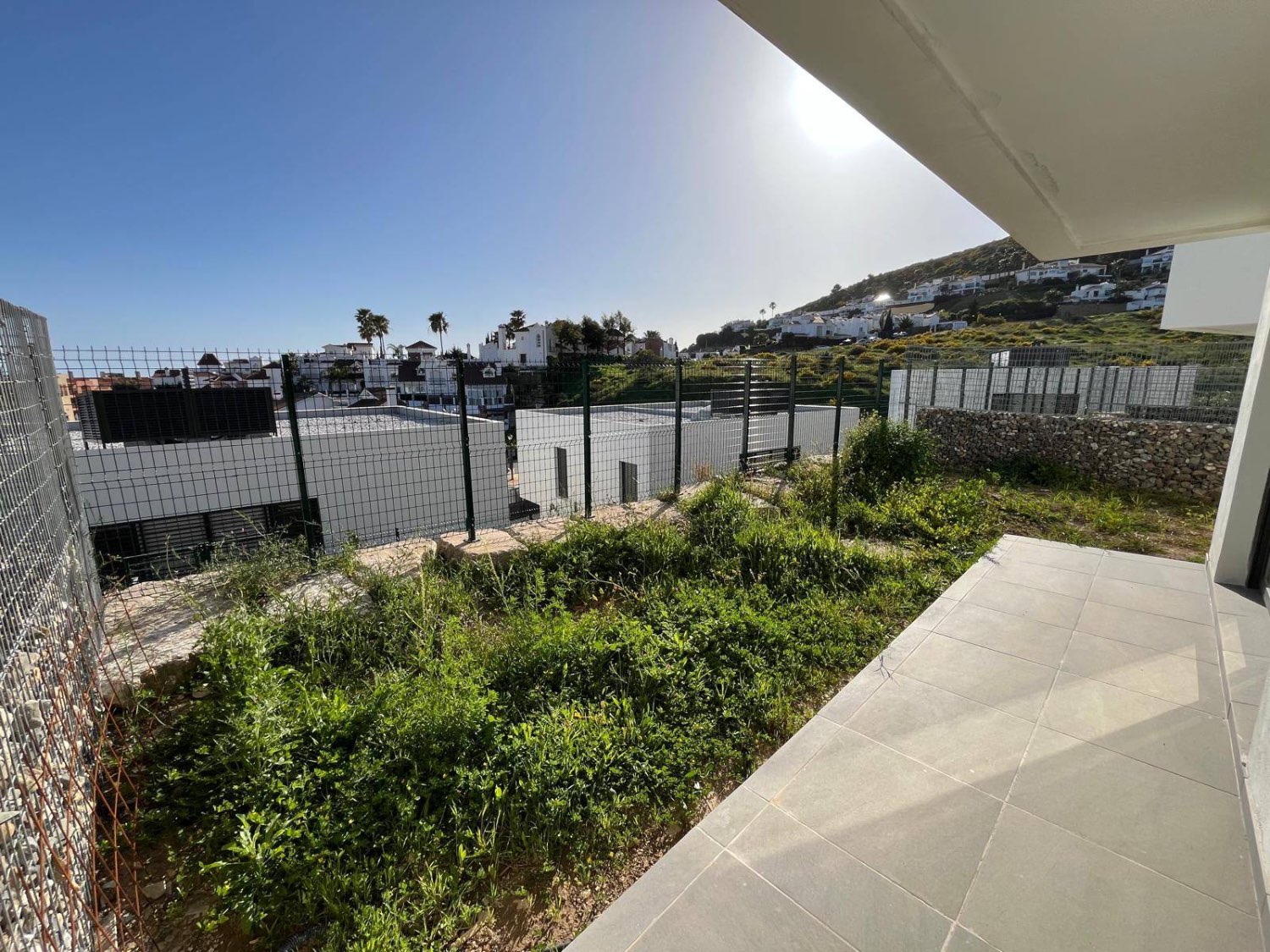 CASA ADOSADA RECIÉN CONSTRUIDA (2025) EN REVIERA DEL SOL