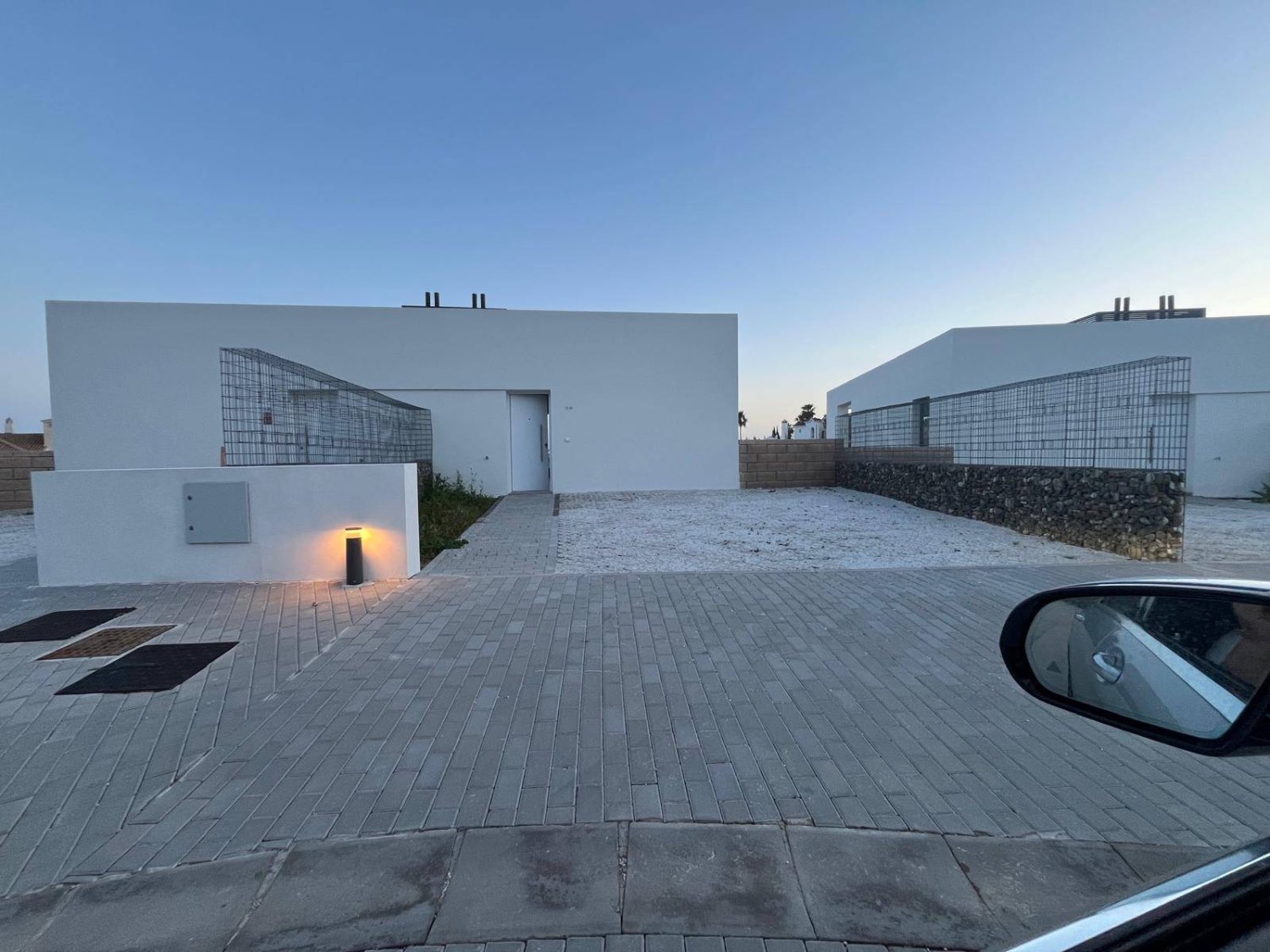 CASA ADOSADA RECIÉN CONSTRUIDA (2025) EN REVIERA DEL SOL