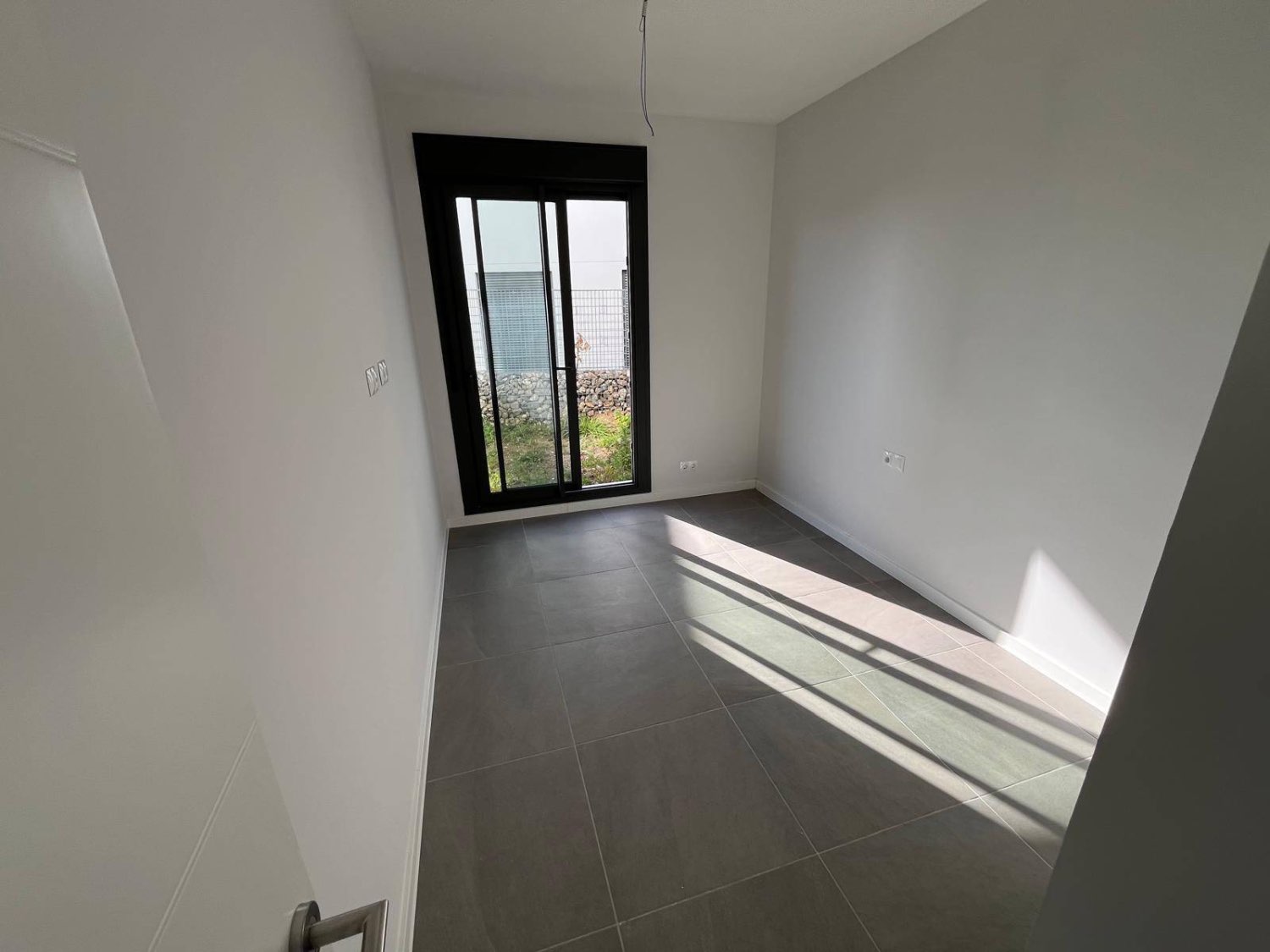 CASA ADOSADA RECIÉN CONSTRUIDA (2025) EN REVIERA DEL SOL