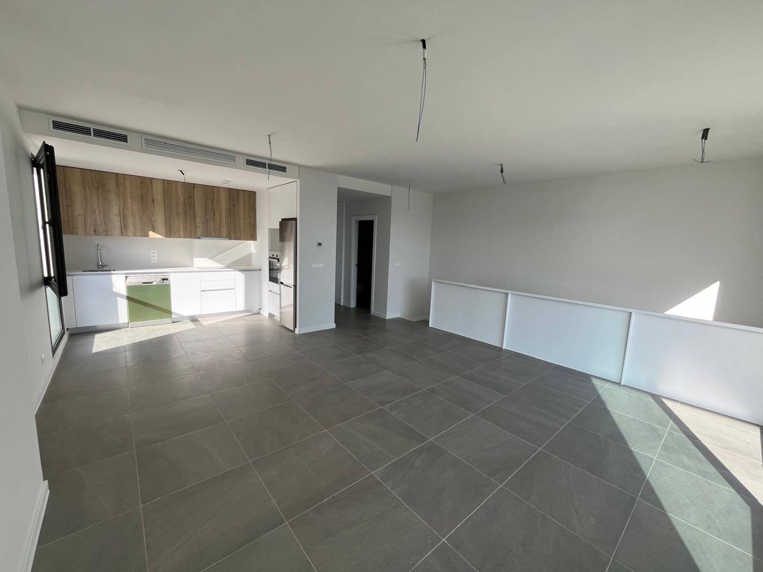 CASA ADOSADA RECIÉN CONSTRUIDA (2025) EN REVIERA DEL SOL