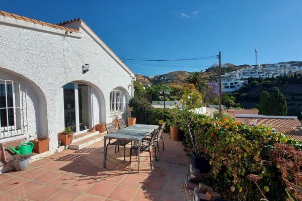 Villa for Sale in Peñoncillo, Torrox Costa