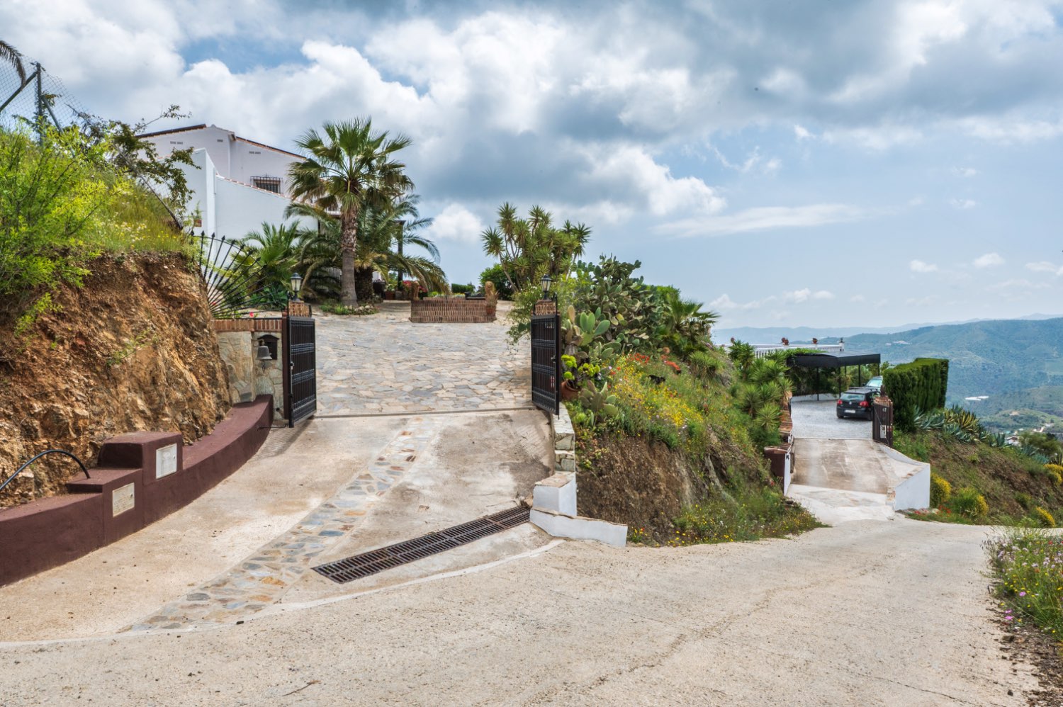 prestige villa for sale in Canillas de Aceituno