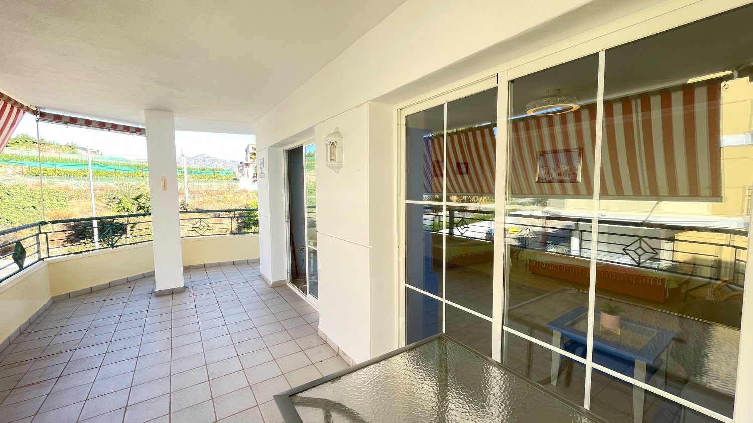 Apartamento espacioso y luminoso en primera línea en El Peñoncillo