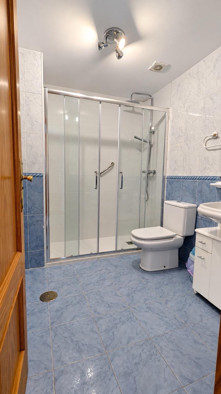 Apartamento espacioso y luminoso en primera línea en El Peñoncillo