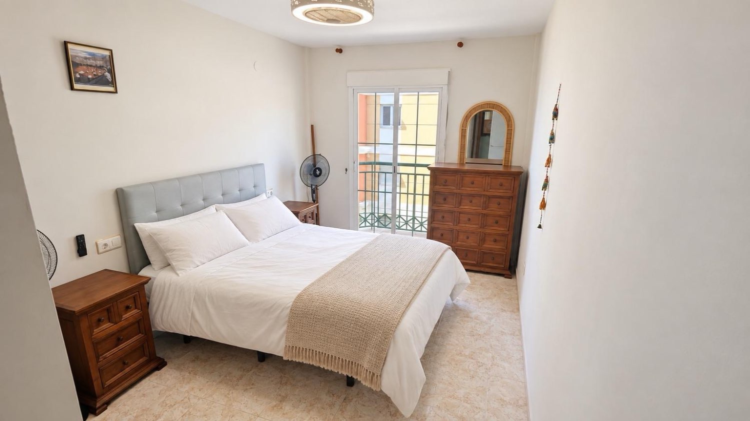 Apartamento espacioso y luminoso en primera línea en El Peñoncillo