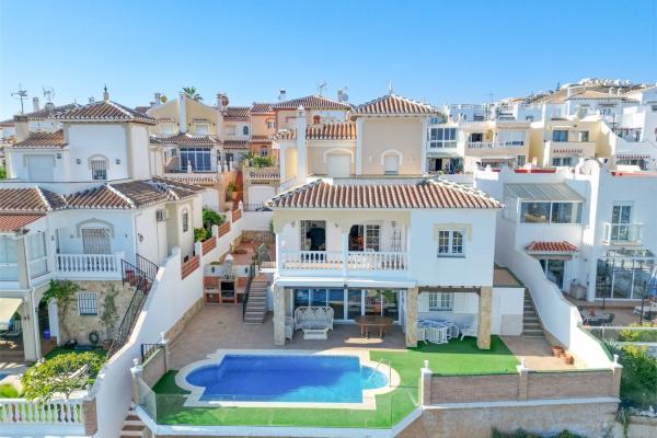 detached villa in Las Flores, El Peñoncillo, Torrox-Cost...